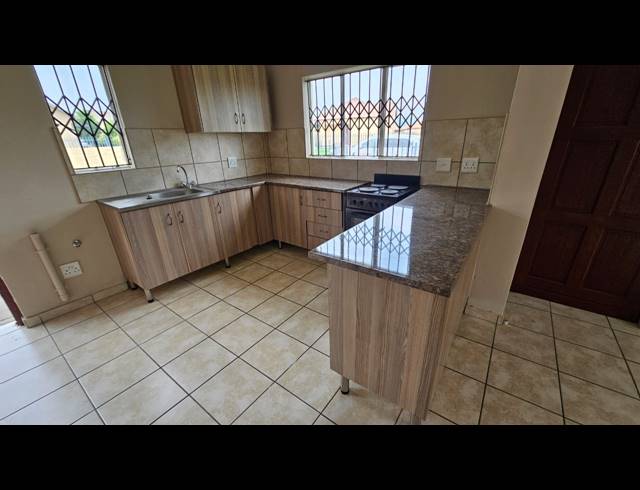 3 BEDROOM FREESTANDING FOR SALE IN WATERKLOOF HILL ESTATE